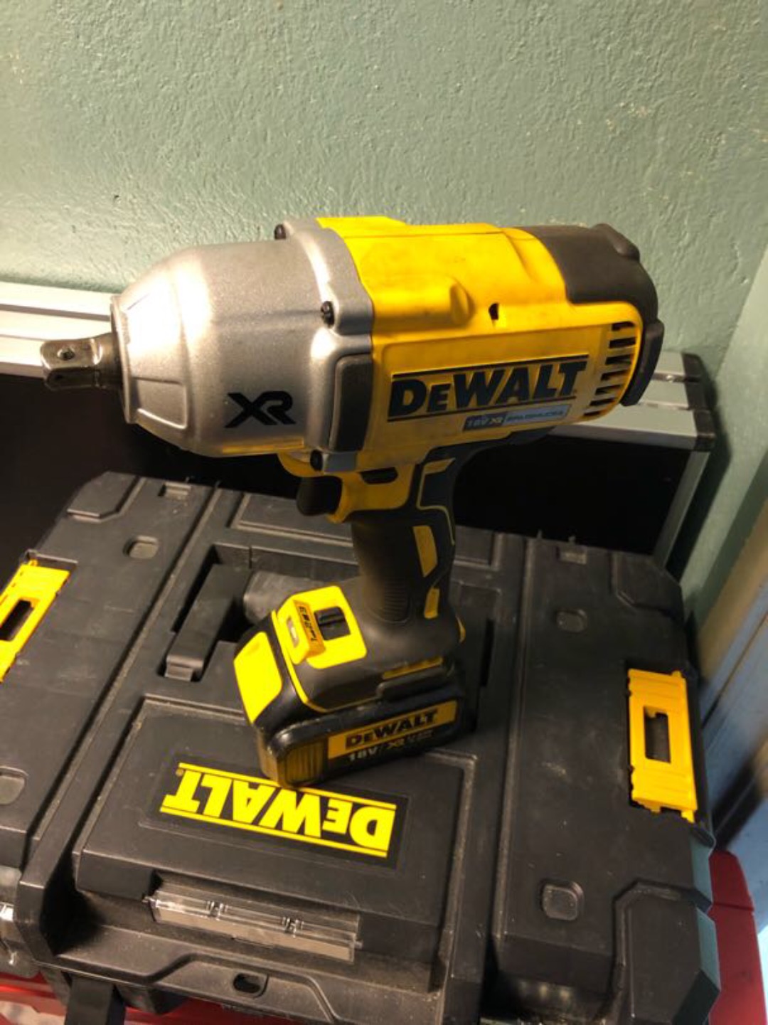 Dewalt dcf899