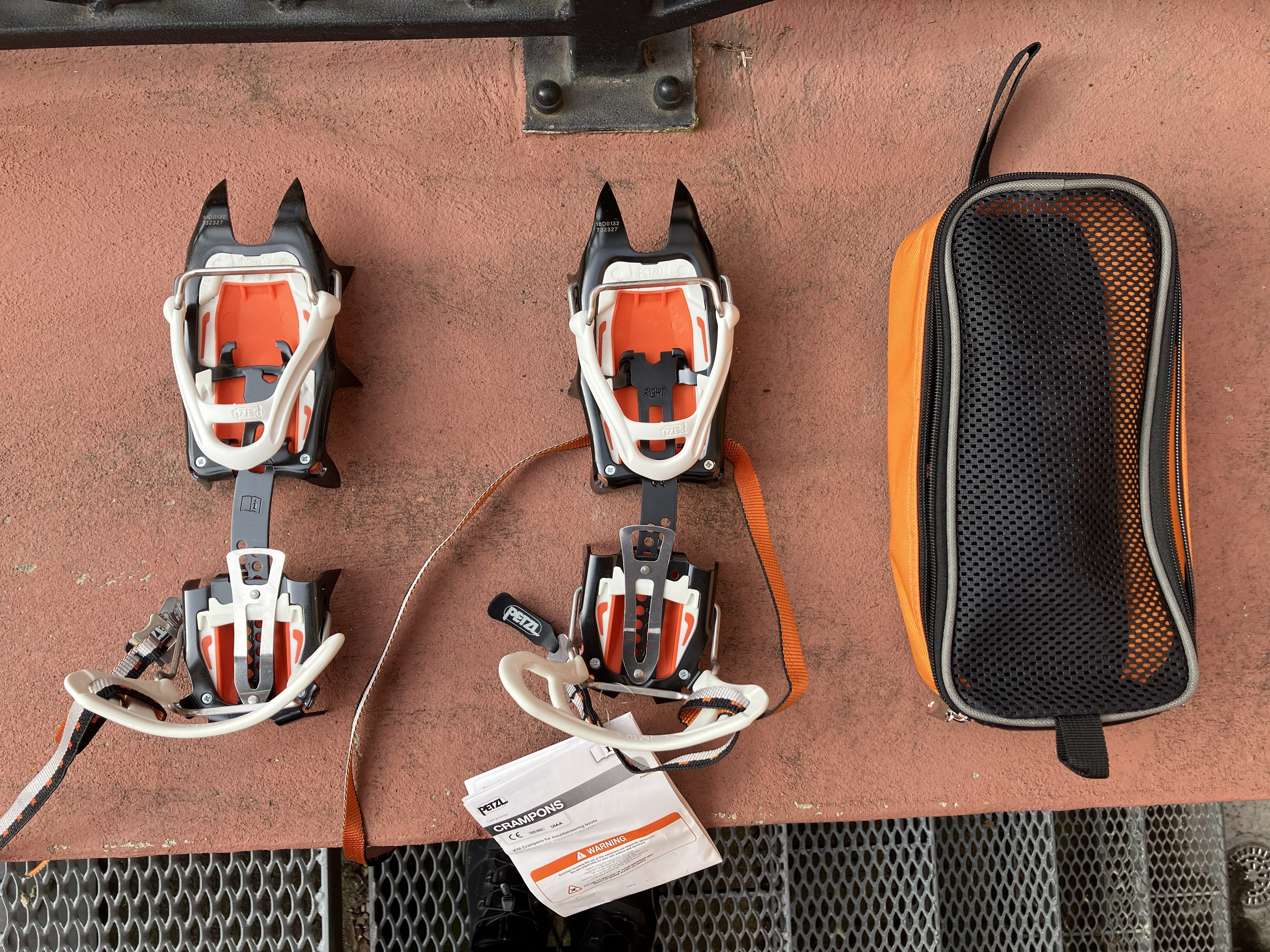 Stegjern petzl vasak