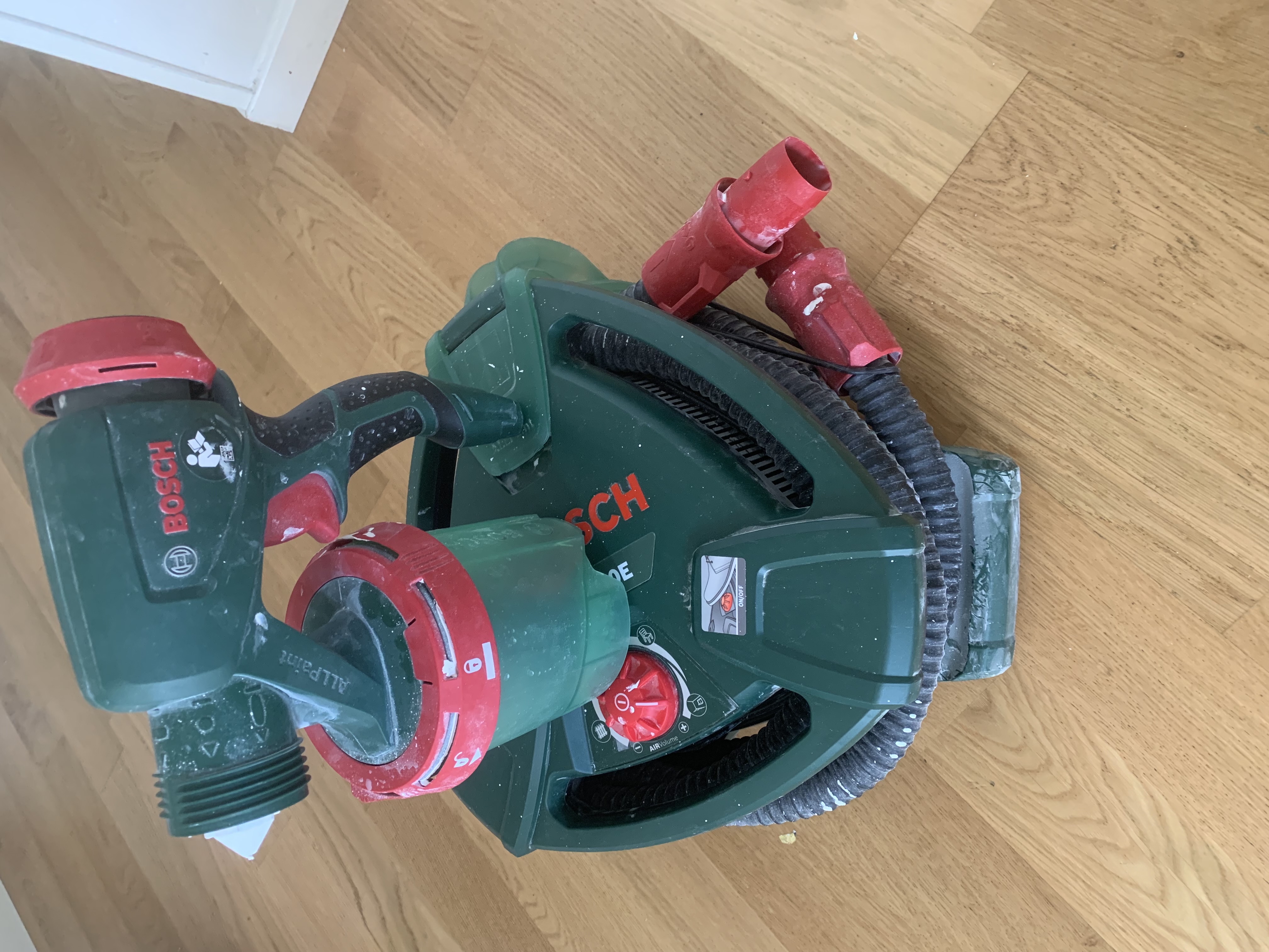 Uthyrning  bosch  färgspruta 