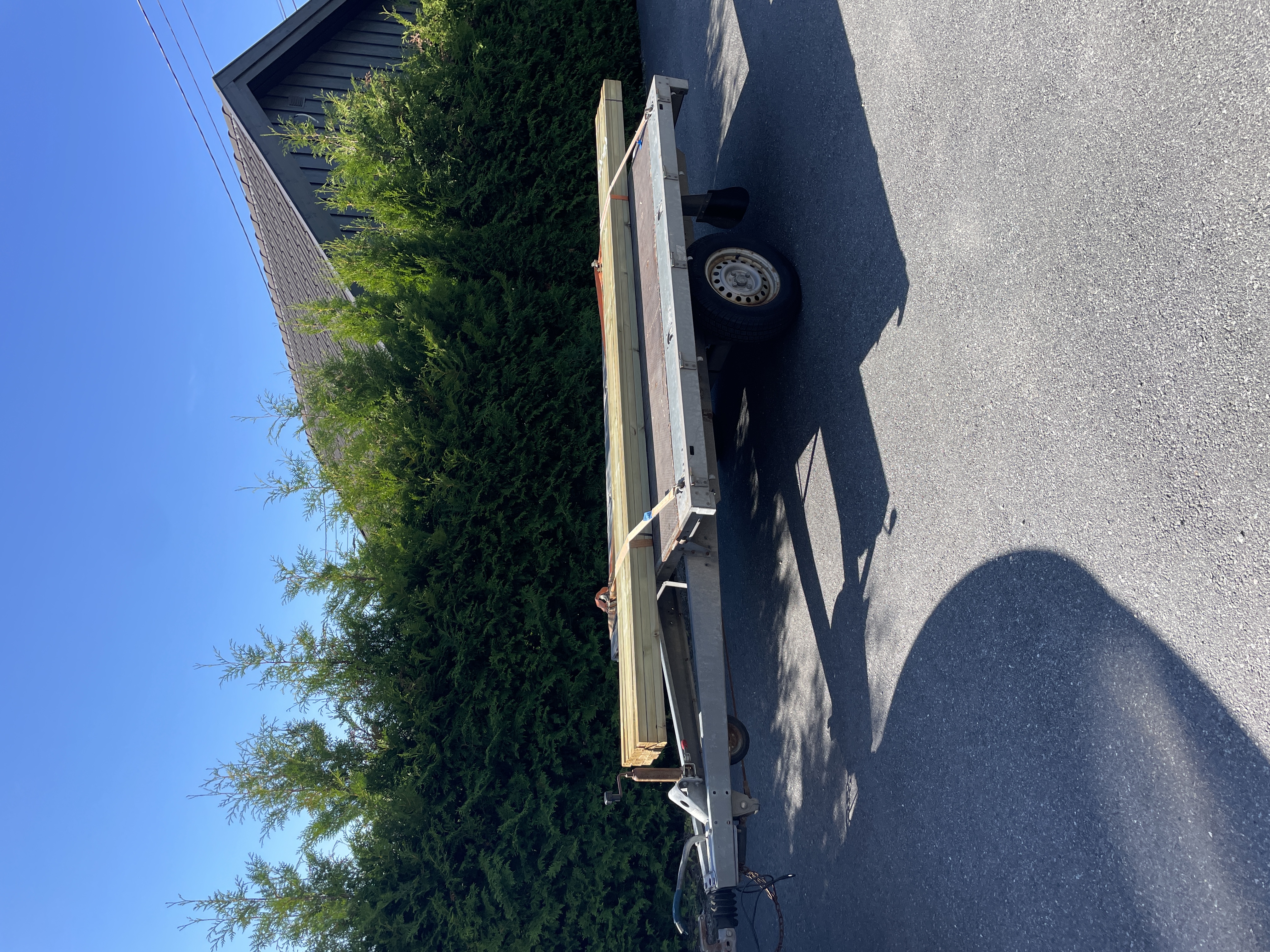 Tilhenger med avtagbare lemmer 1300kg total vekt