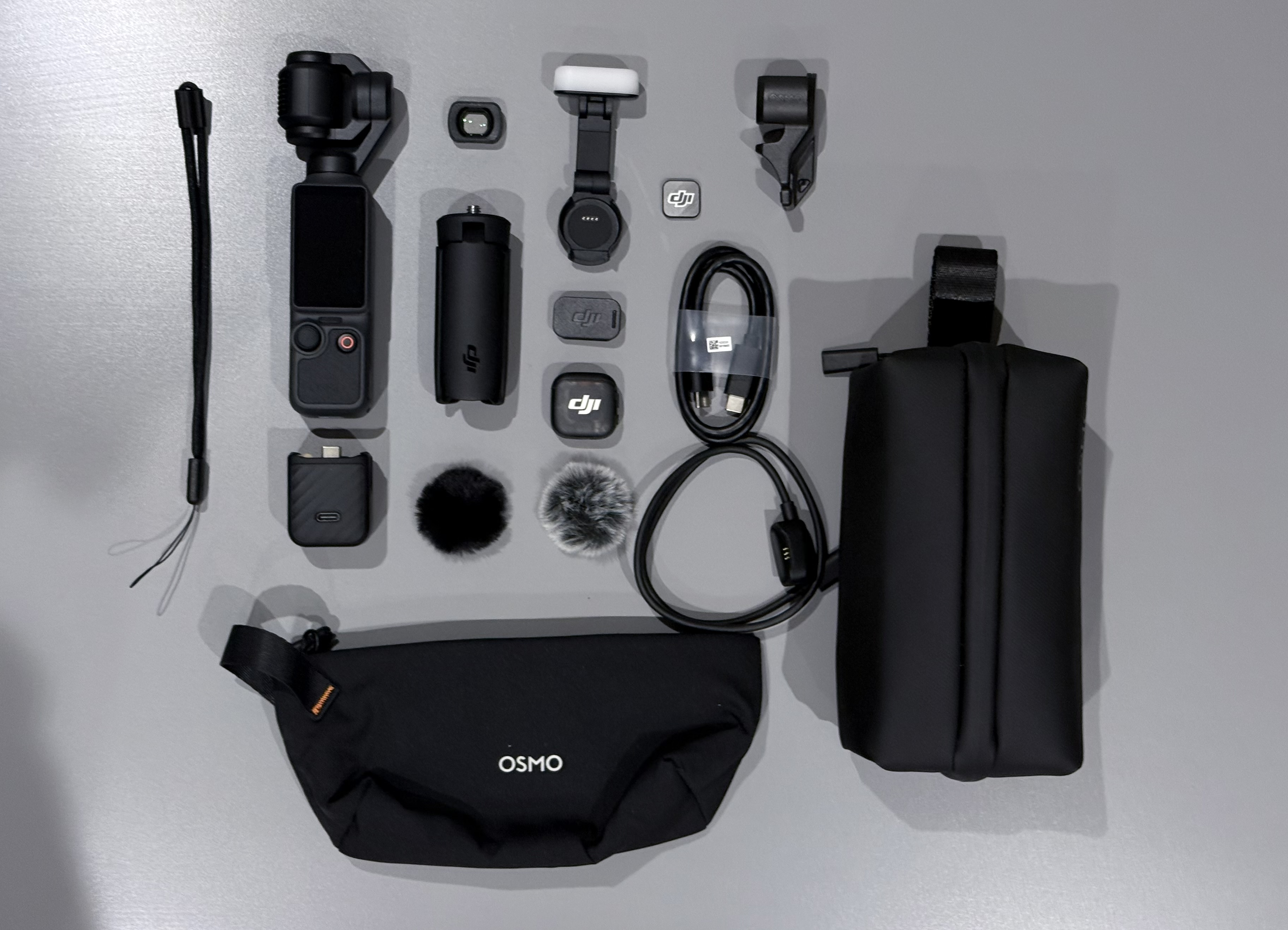 Dji osmo pocket 4 creator combo + insta360 ace pro + dji mic 3 wireless