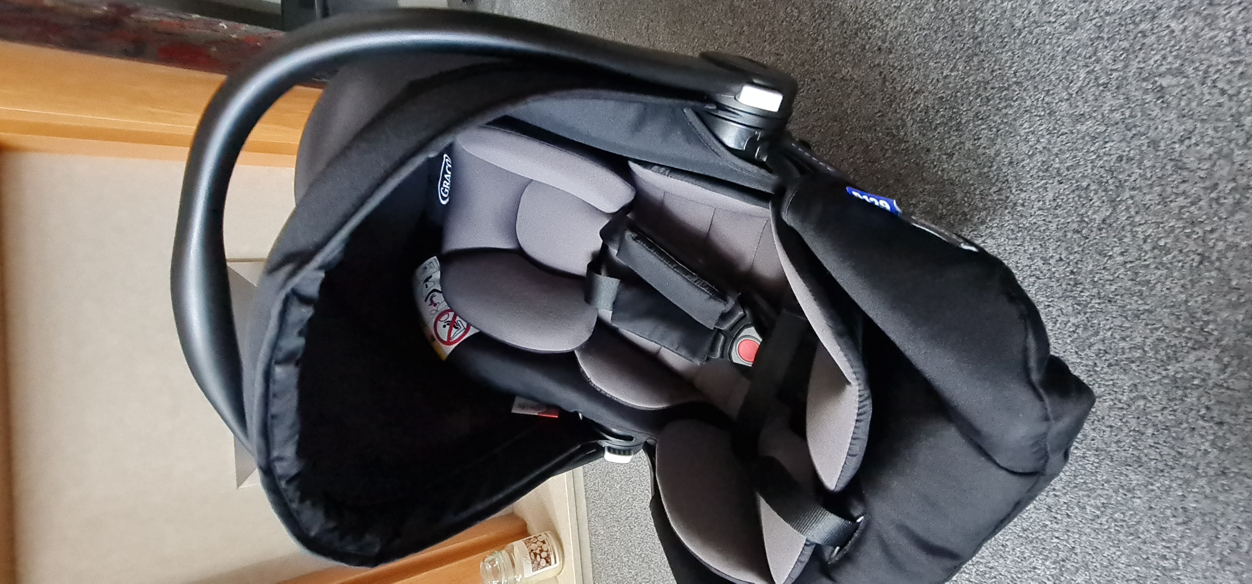 Graco snug essentials i-size infant car seat