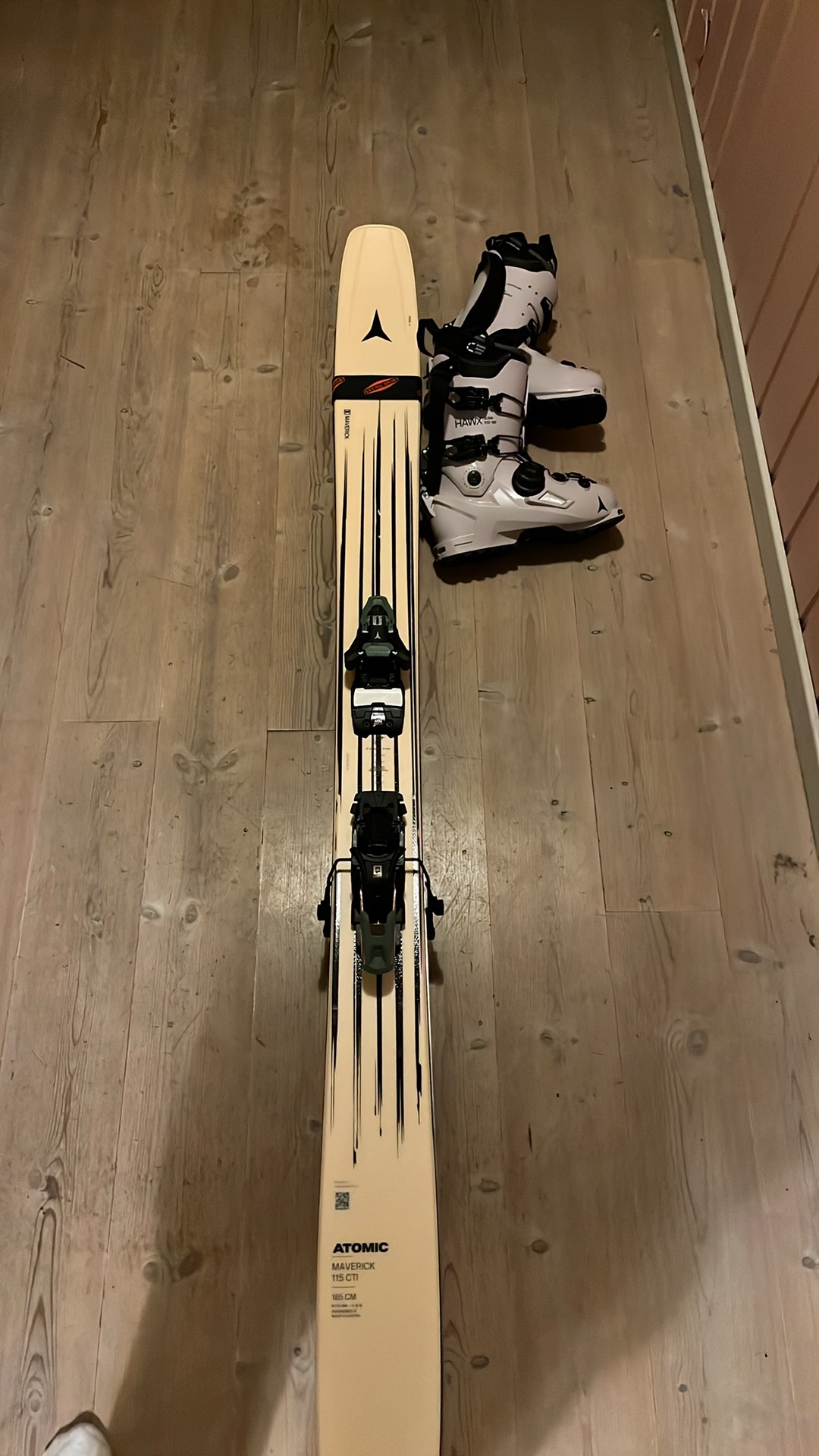 Atomic maverick 115cti og atomic hawx 130 ultra 26,5