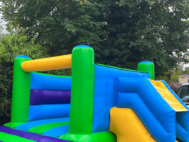 Combi bouncer + slide