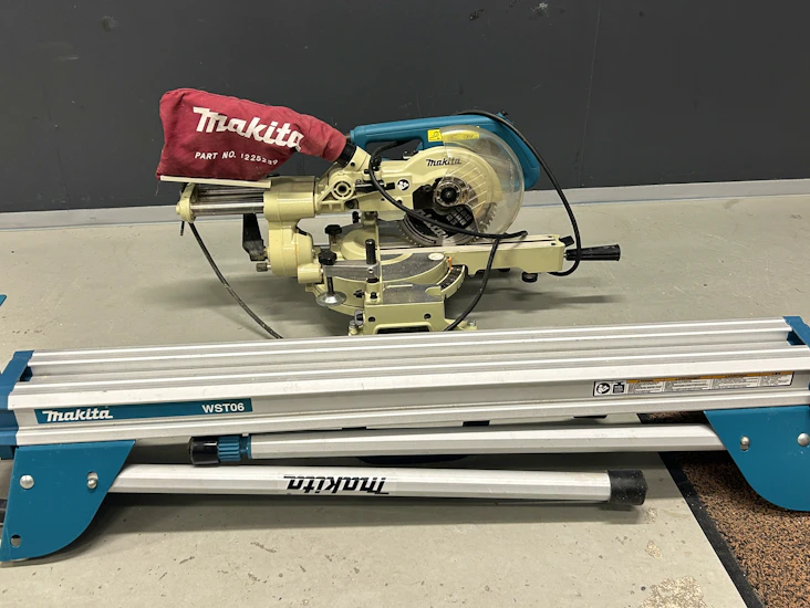 Makita katkaisusaha jalustalla