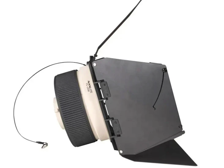 Nanlite fresnel / lysforsterker