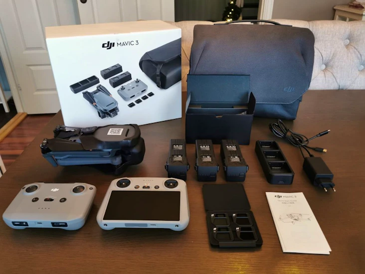 Dji mavic 3 fly more
