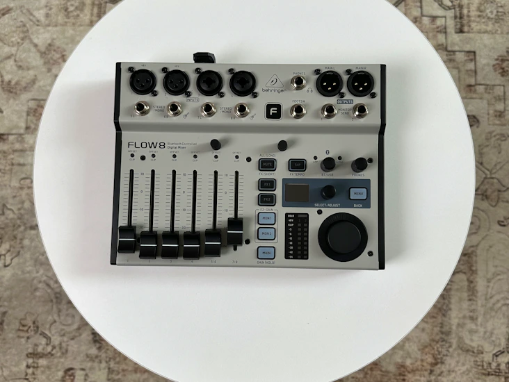Behringer flow 8 digital mixer with bluetooth
