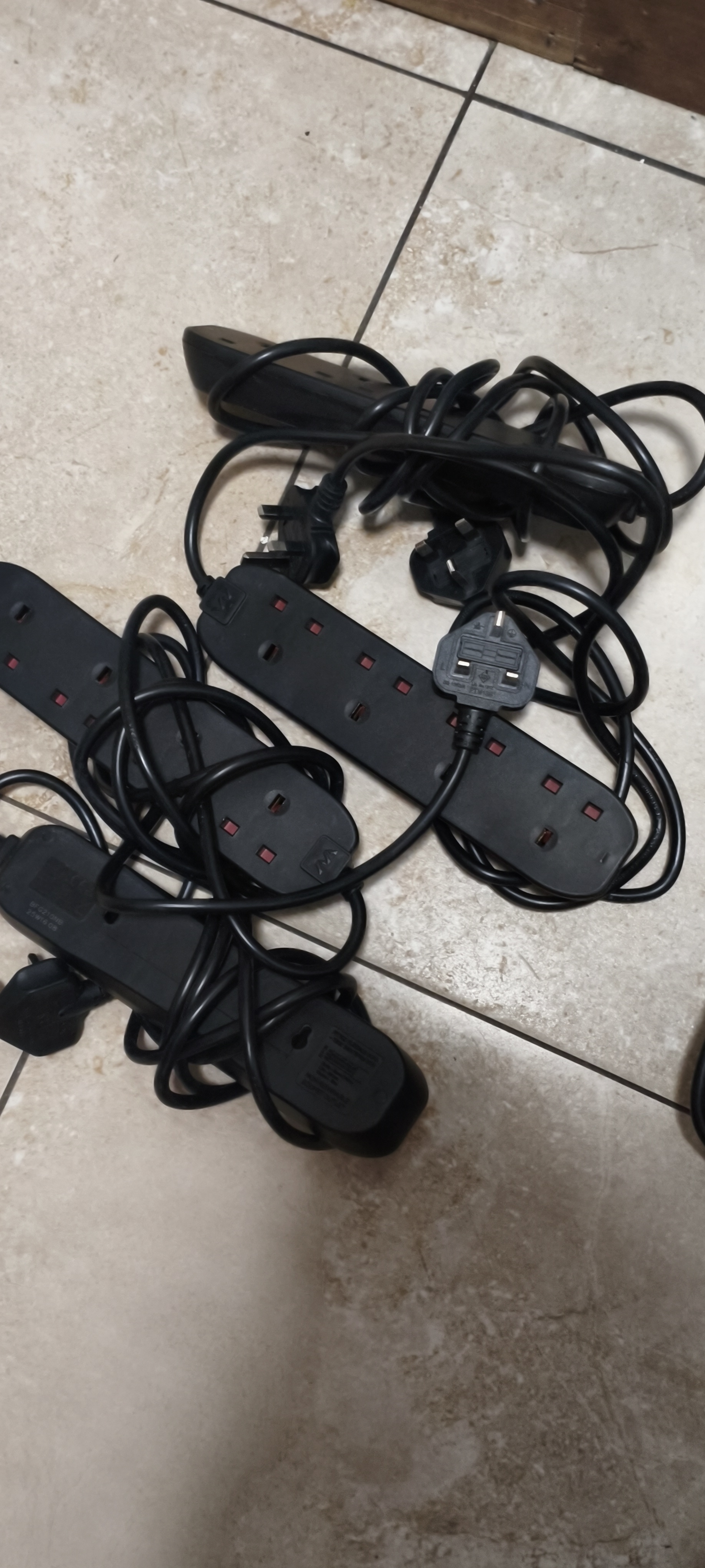 Power extension leads rental – 10-piece set (5m & 2m)