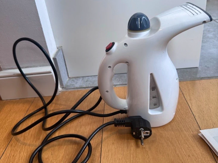 Little pressing steamer 800w