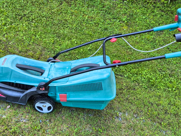 Bosch gräsklippare 220v