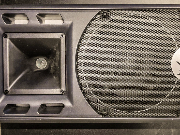 Portable powered pa speaker 150w