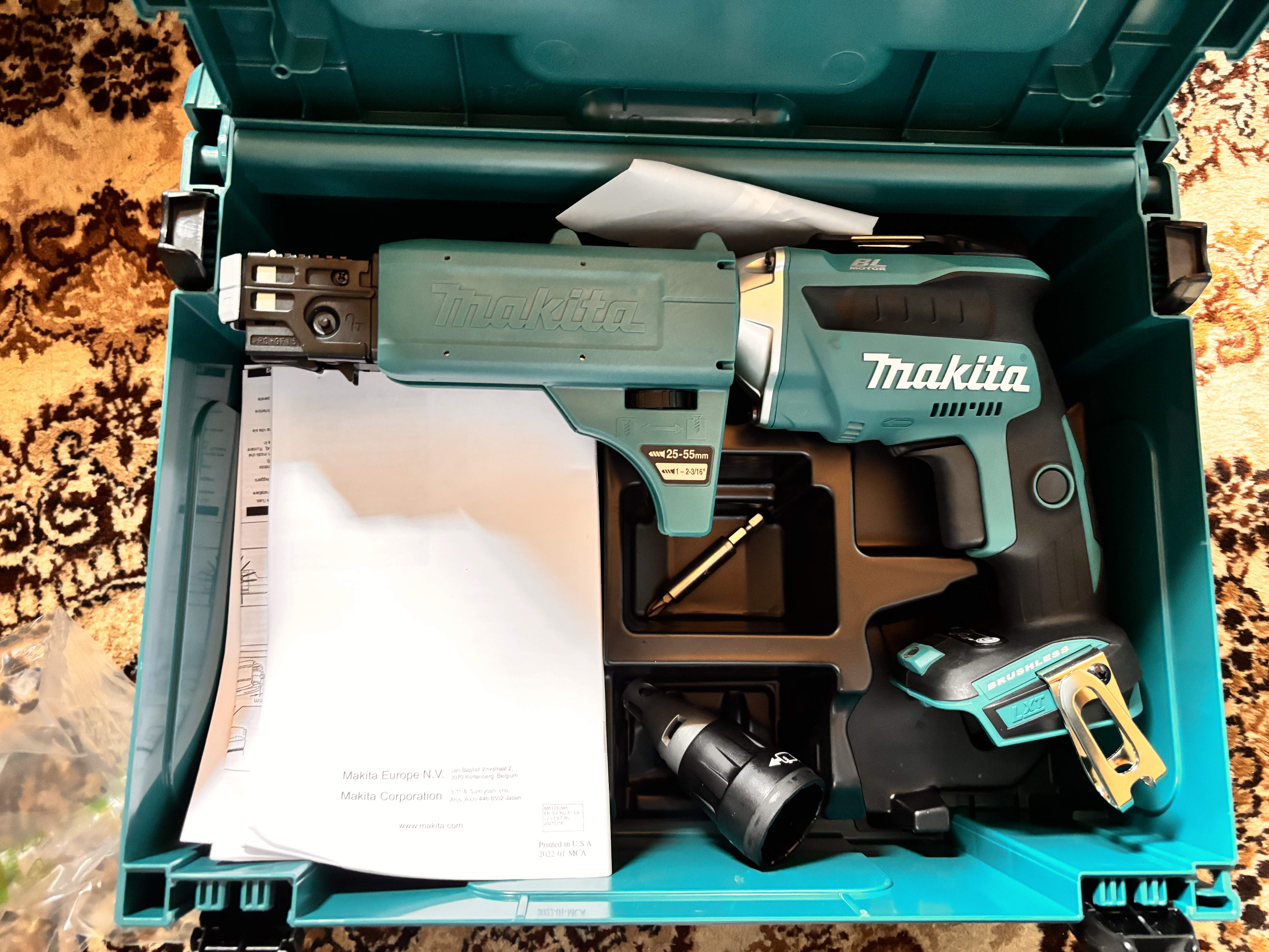 Makita 18v gipsskrumaskin dfs452 – batteri og lader inkludert