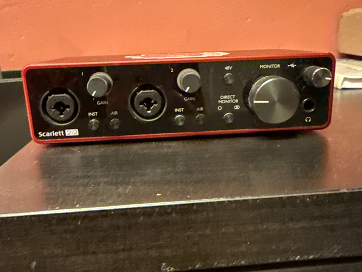 Focusrite scarlett 2i2