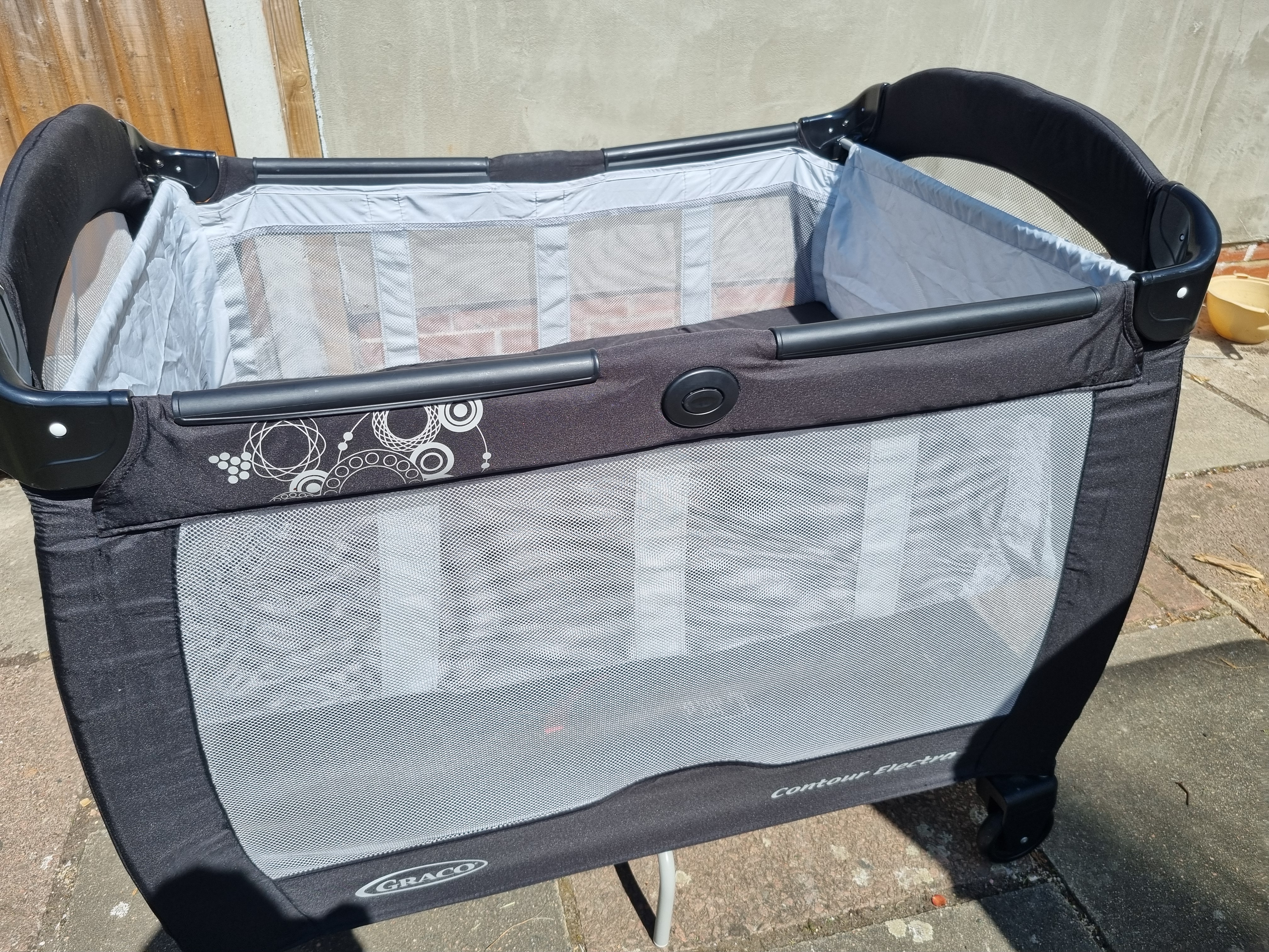 Graco travel cot 