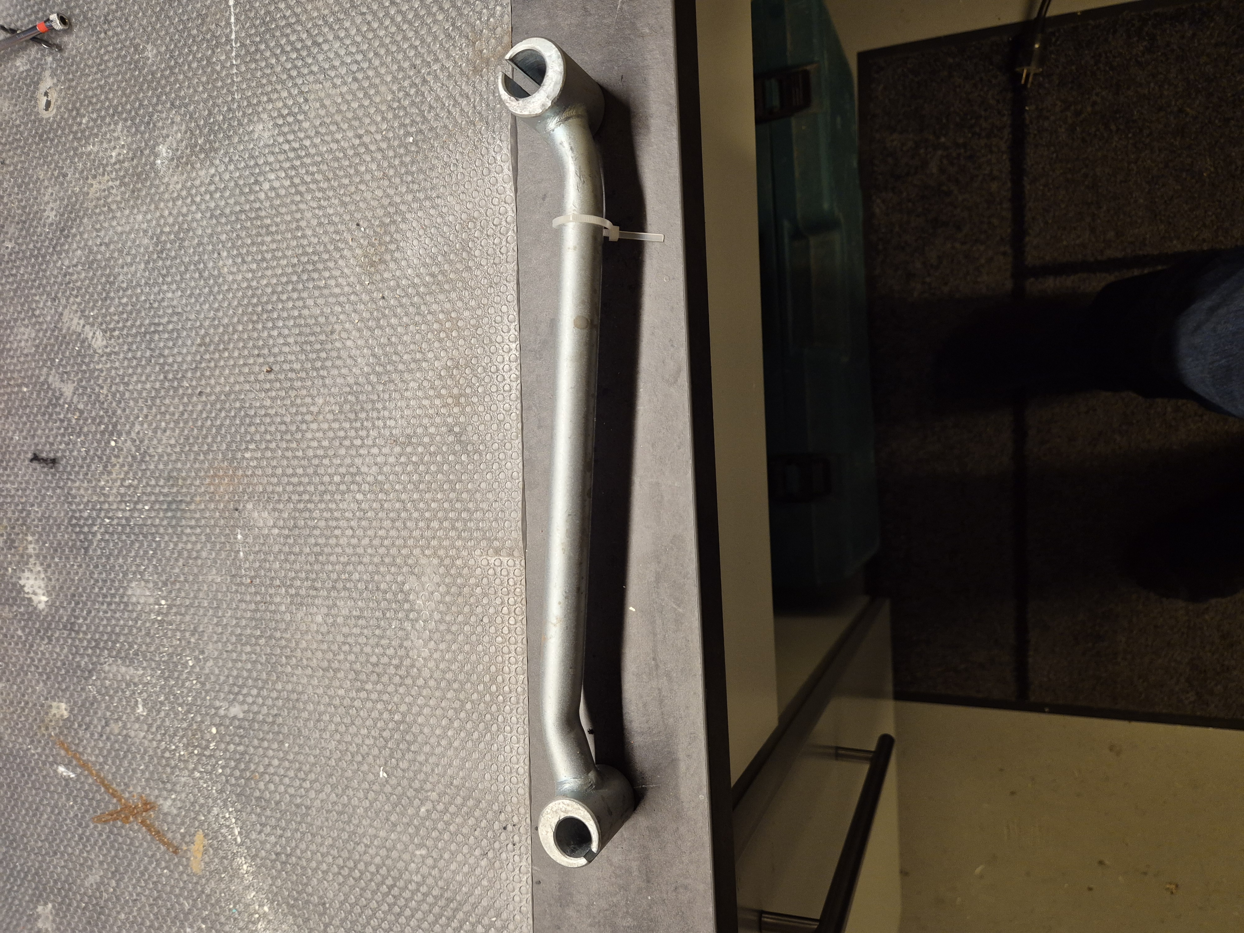 Riktare för gångjärn