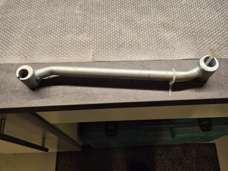 Riktare för gångjärn