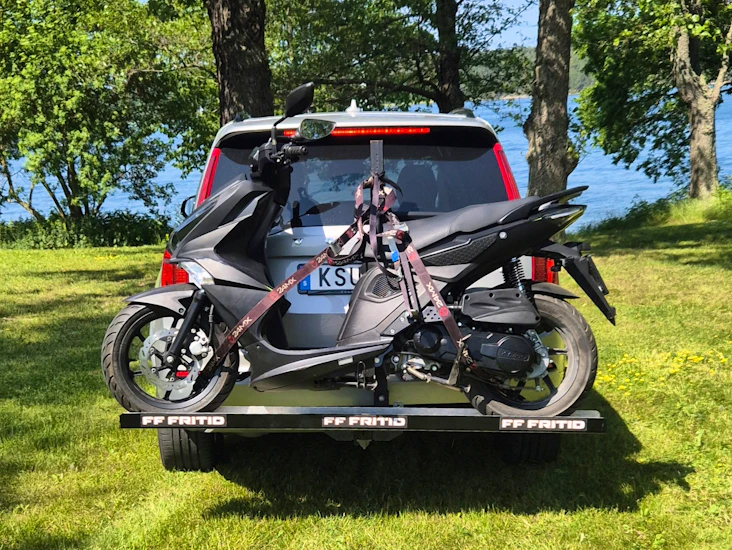 Moped scooter vespa mc ställ för dragkrok transport