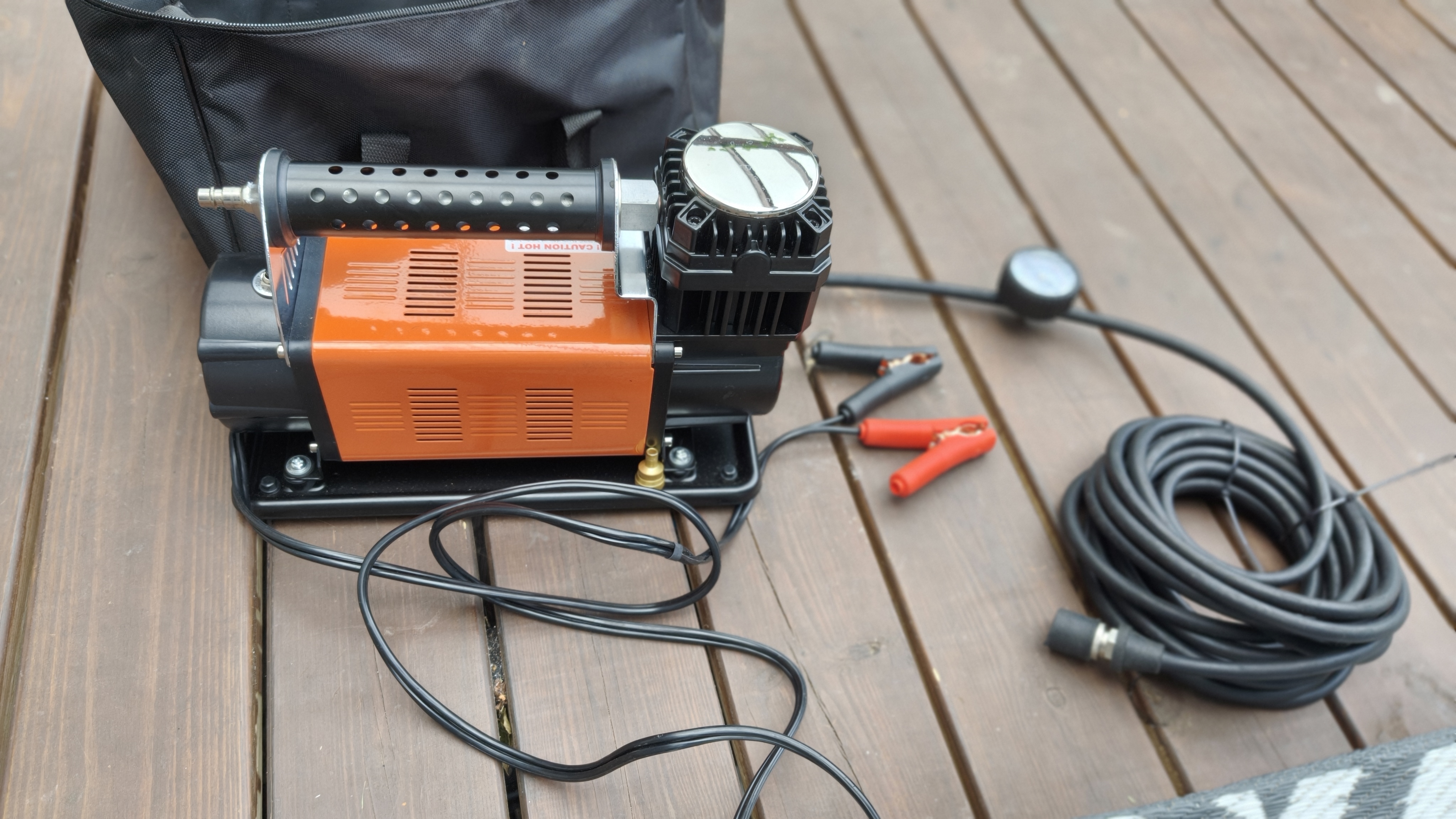  bilkompressor 12v .  hög effekt. 150psi.