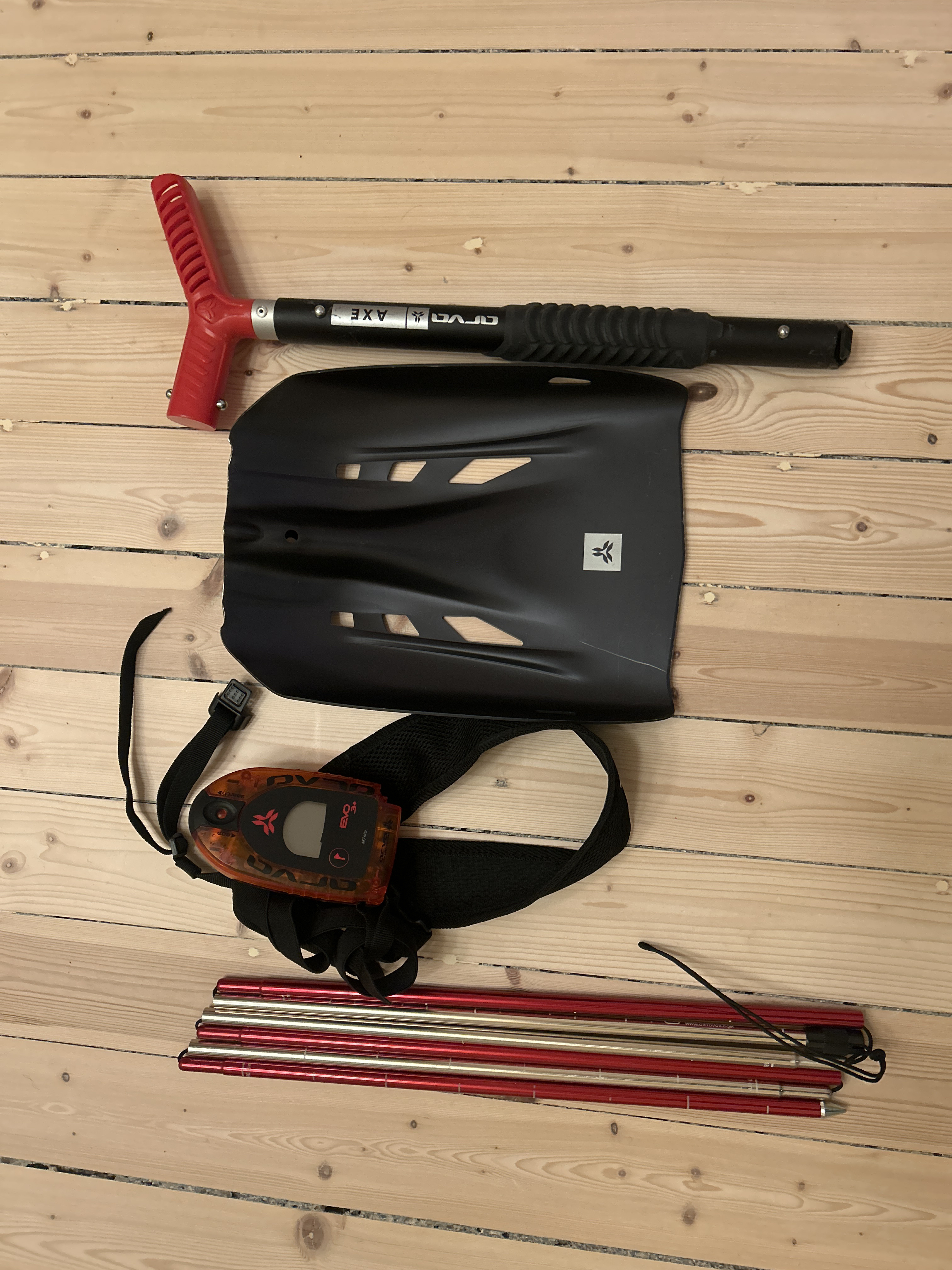 Skredsett m søker, stang og bra spade