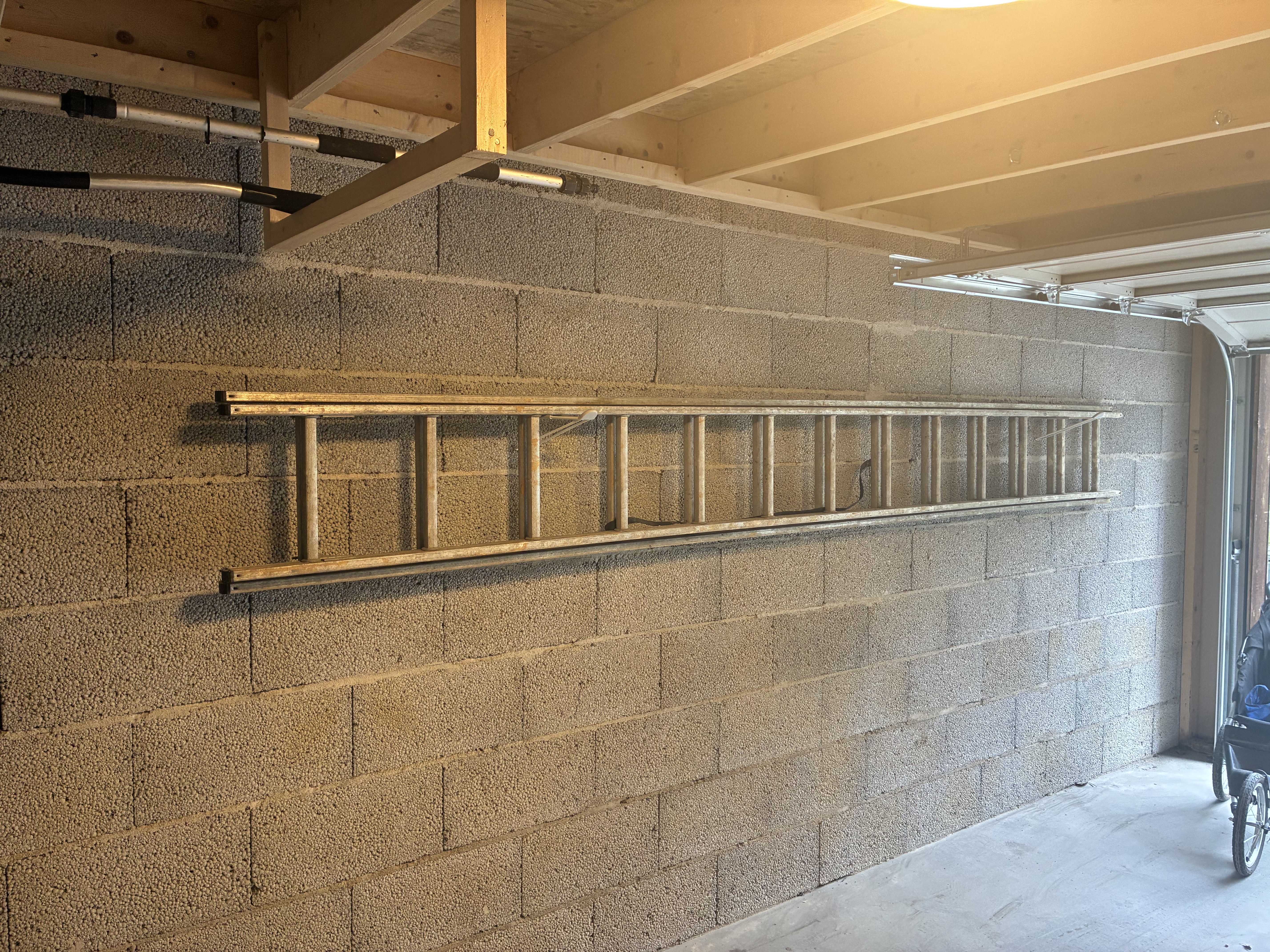 Lang aluminium skyvestige – leies ut