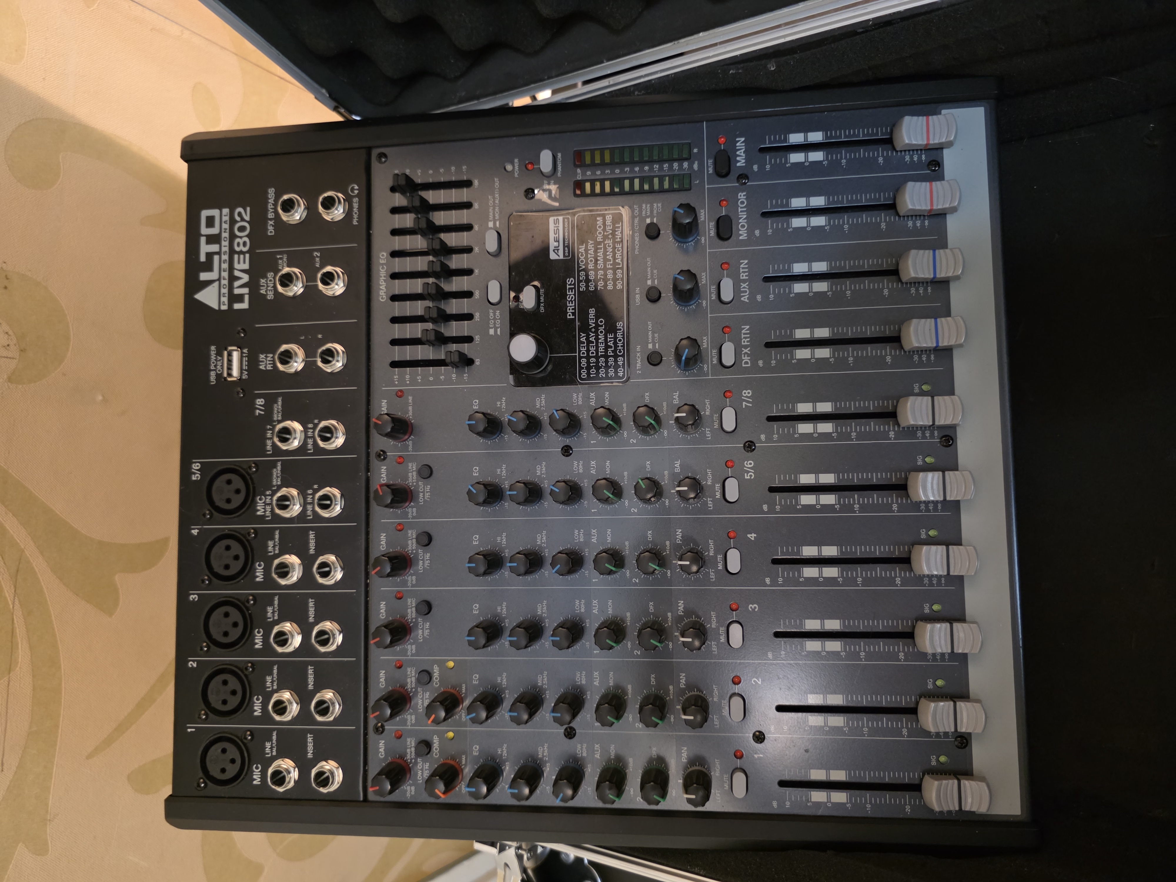 Alto live 802 mixer 8 channels with fx and usb / compression