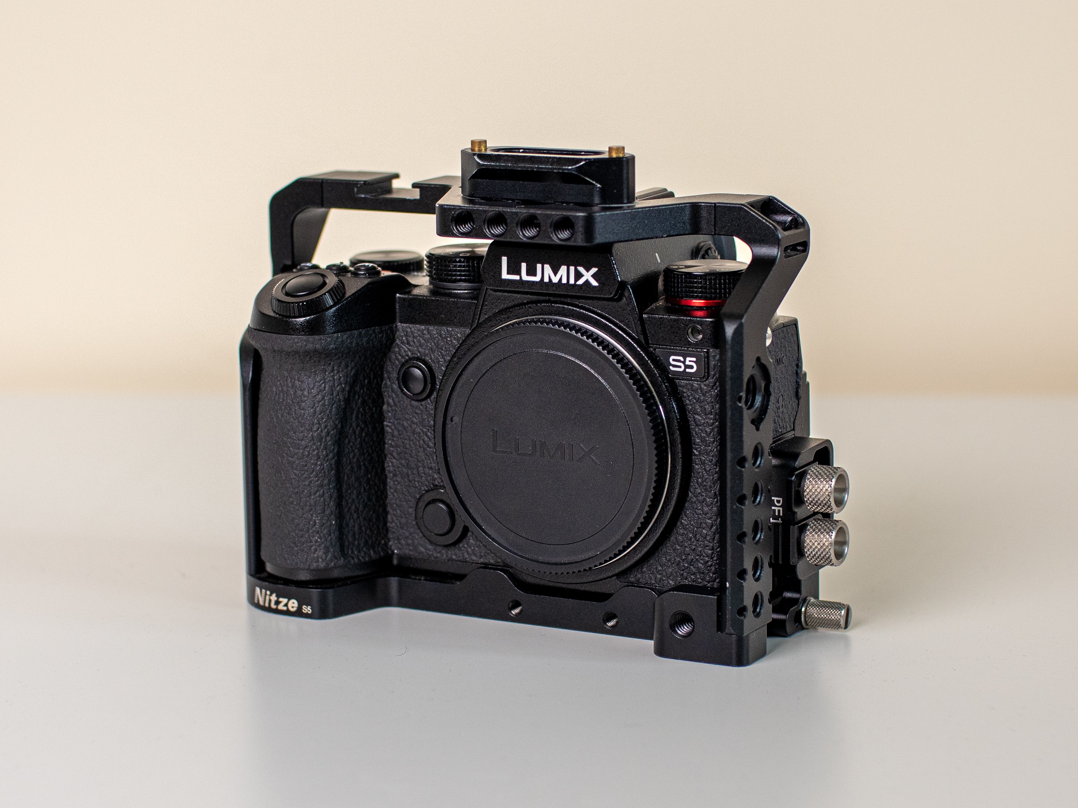 Panasonic lumix s5 + cage - mirrorless camera