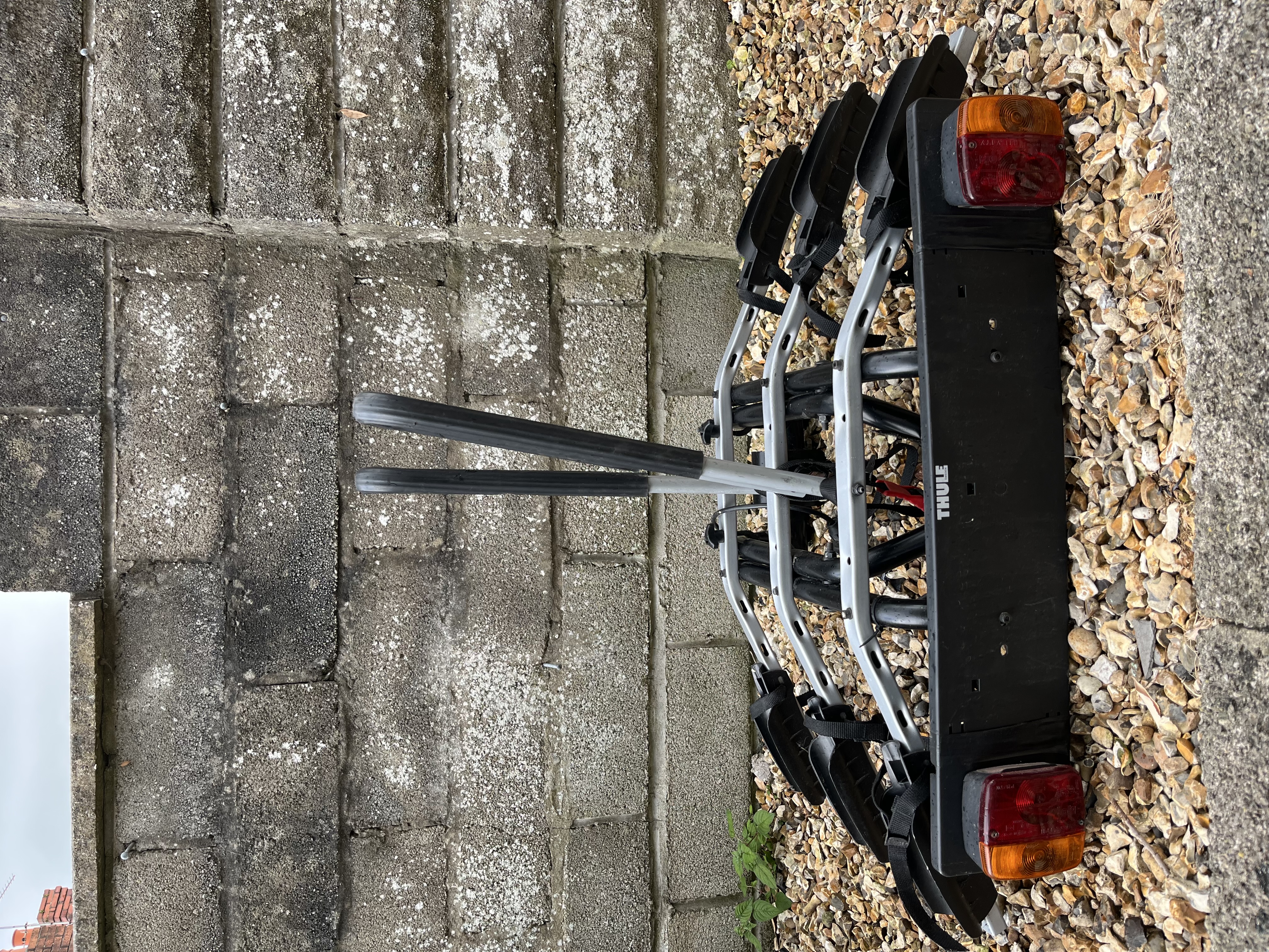 Thule 3 bike towbar rack / carrier - strong, simple & boot‑friendly