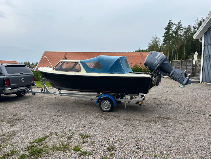 Båttrailer (80km/h) dubbade vinterdäck