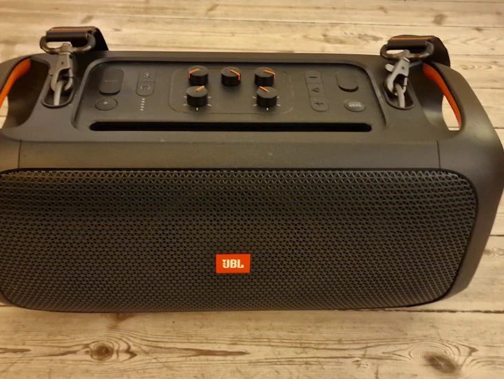 Jbl partybox - on the go