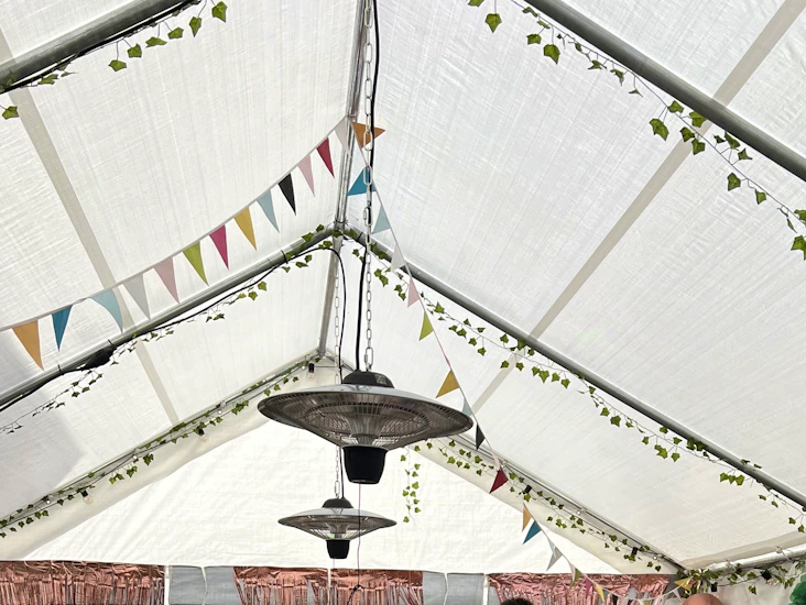 2 st hängande terassvärmare