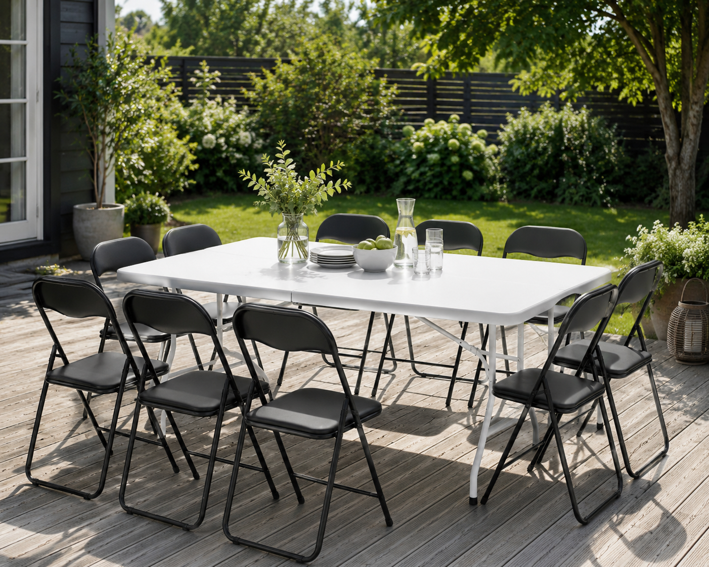 Bord och 8 stolar 