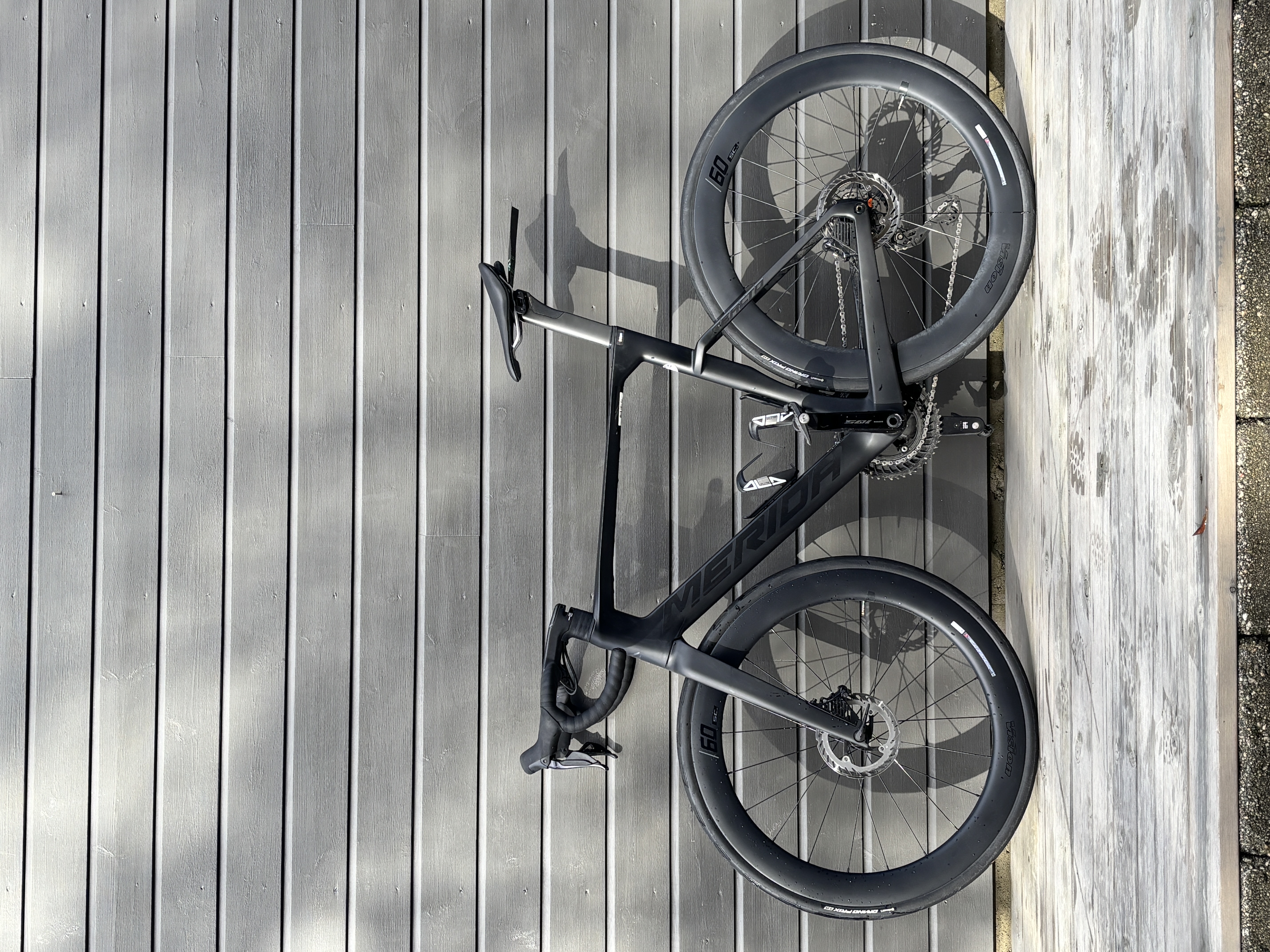 Topp utstyrt merida reacto 6000 2026 mod. – simano di2, 60mm felg, 12-delt, wattpedaler