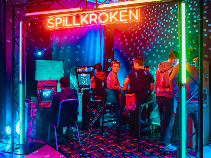 Arkade / spillkrok - med opprigg og nedrigg