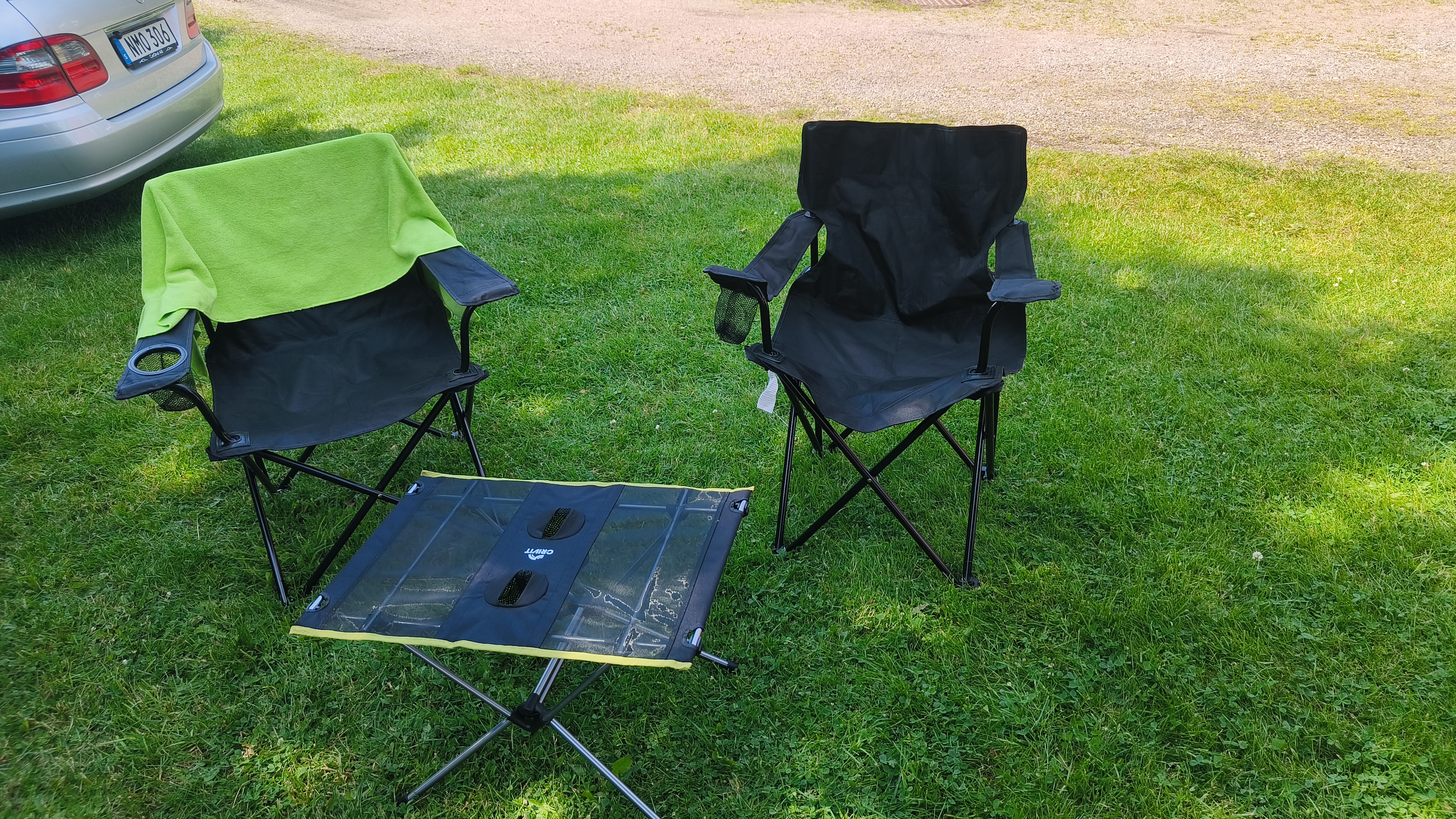 Campingset 2 stolar och ett bord. 