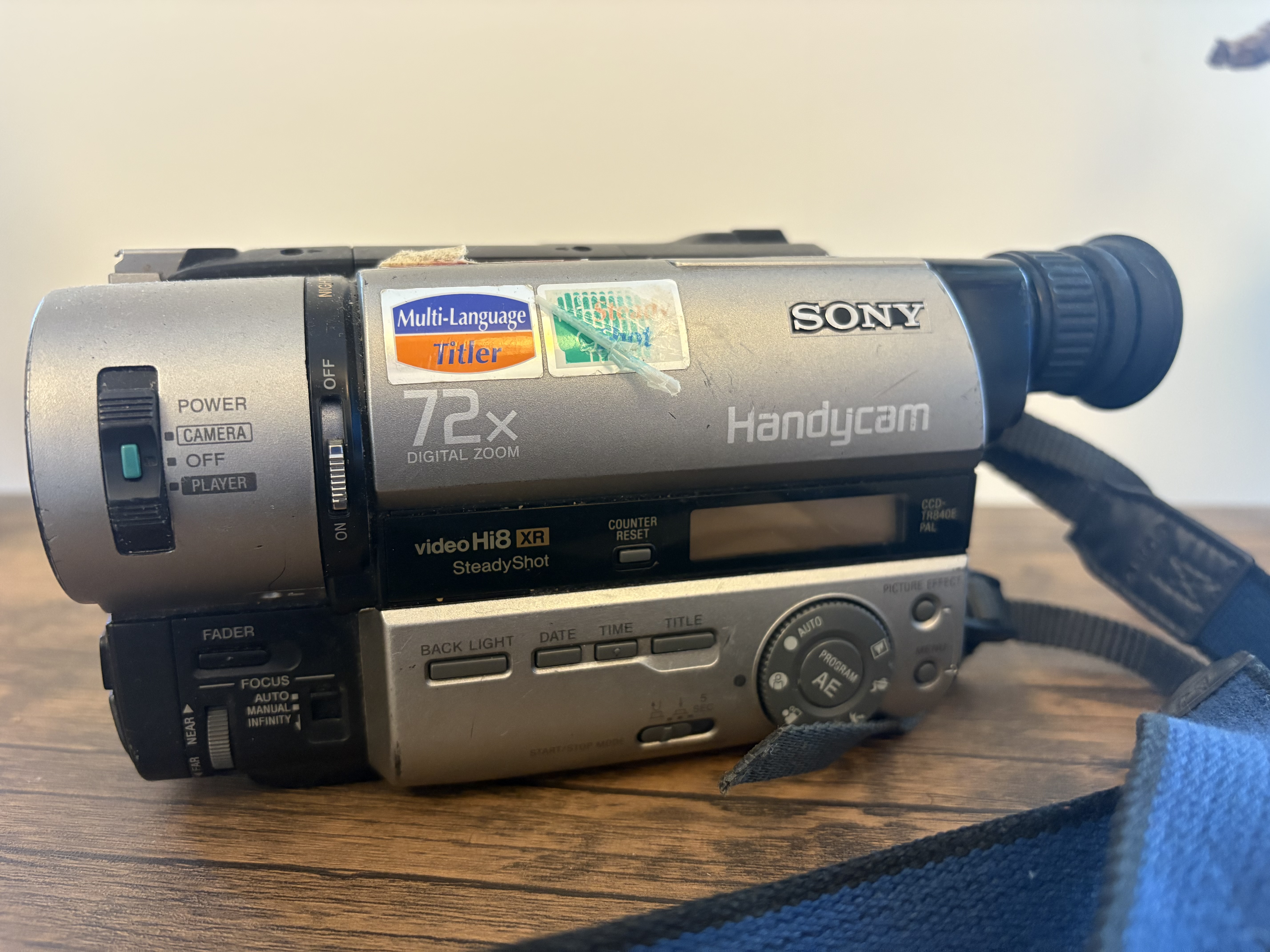 Sony analogue camcorder ( 8mm video 8 hi8 playback sp/lp )