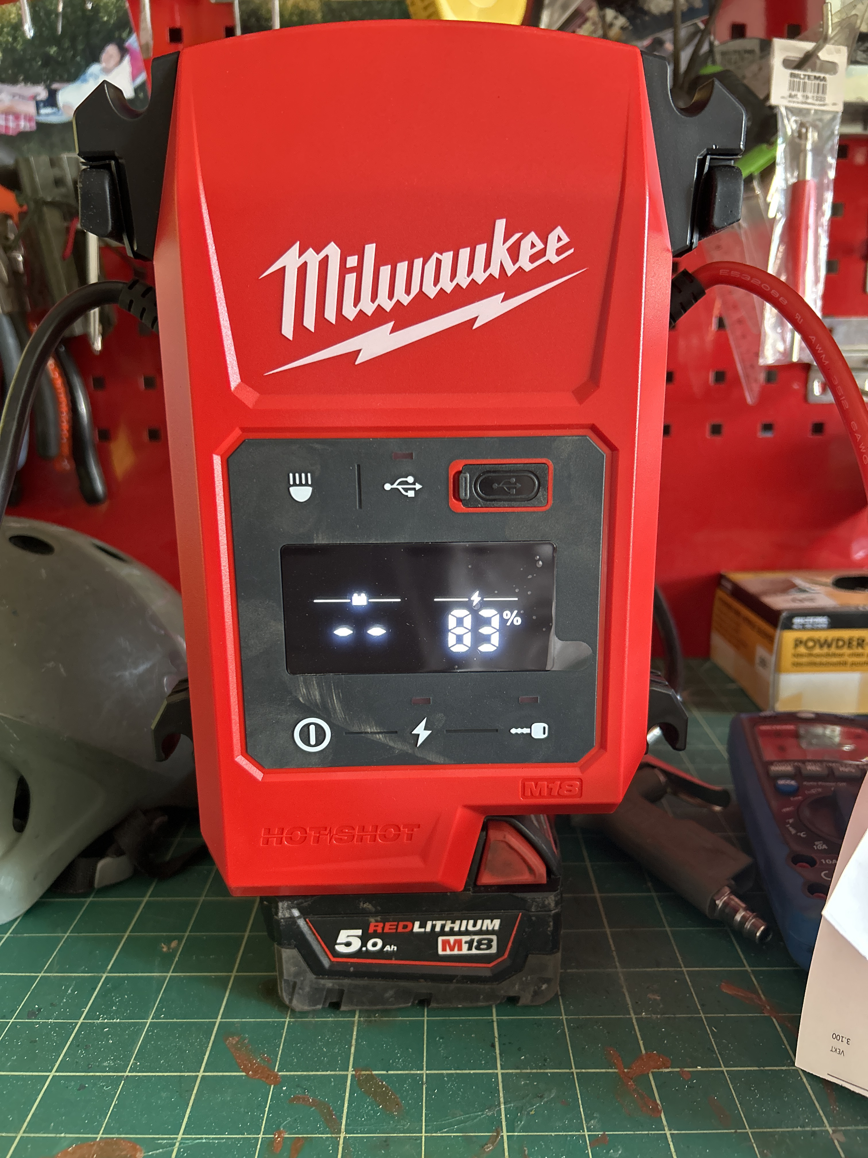 Hjelpestarter batteribooster nødstarter