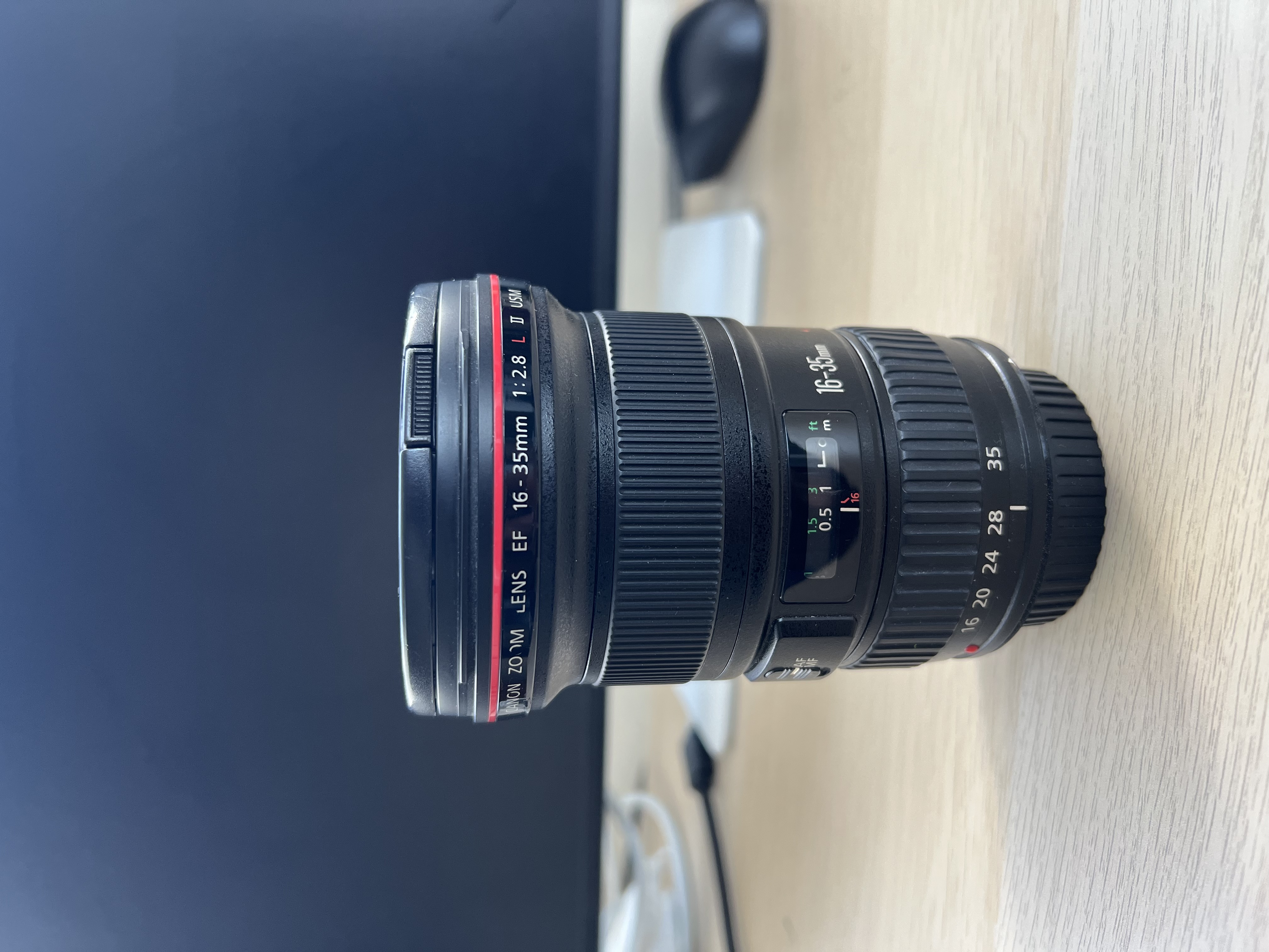 Canon ef 16-35mm ii f2.8 lens
