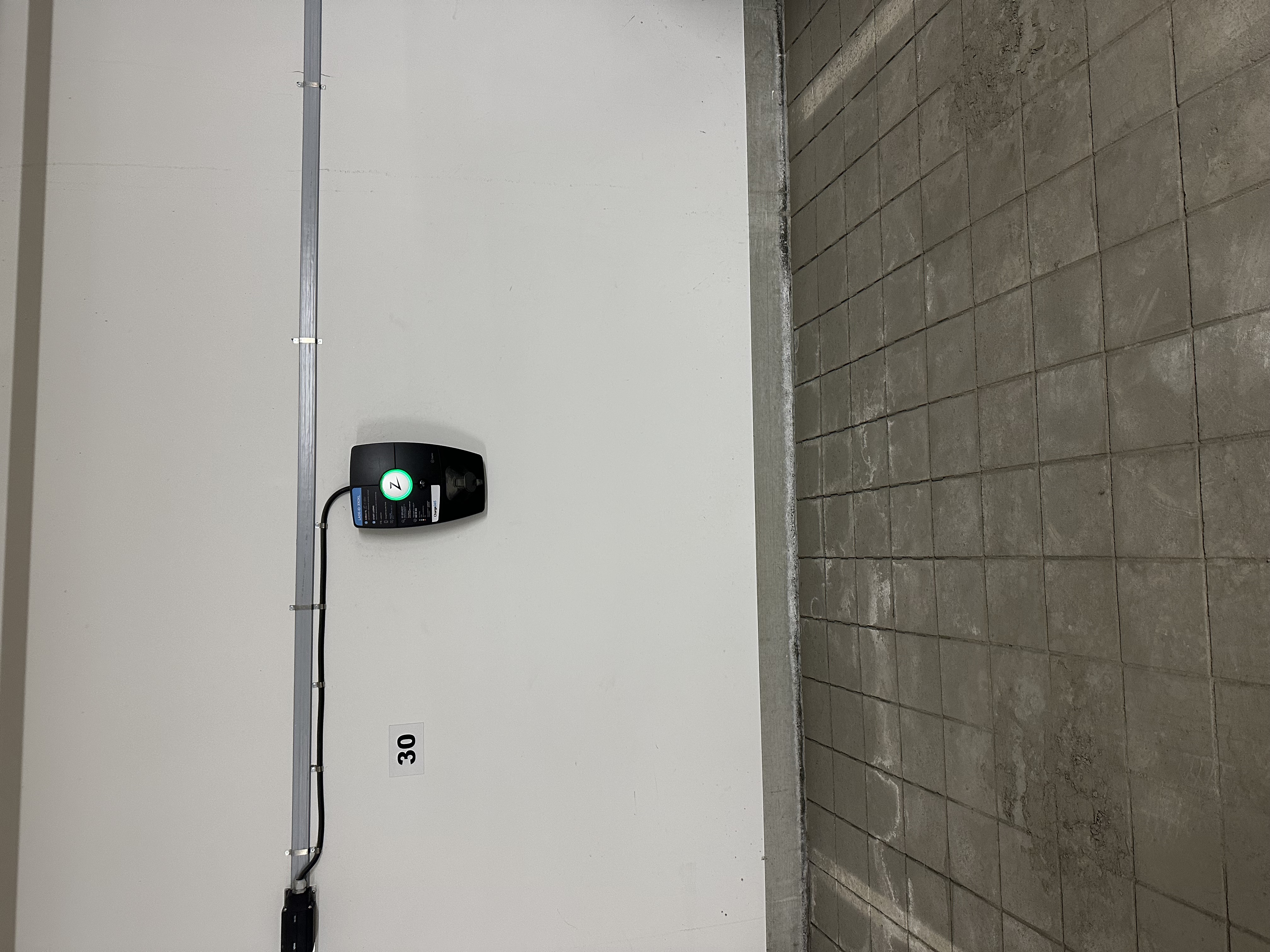 Parkeringsplass til leie – lade allé 100 (parkeringskjeller)