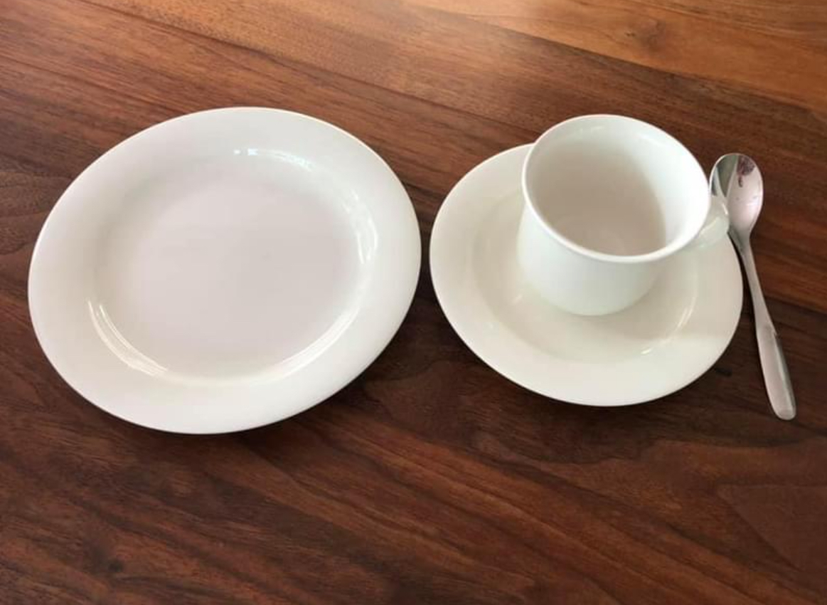 Kahviastiasto ja ruokailuastiasto