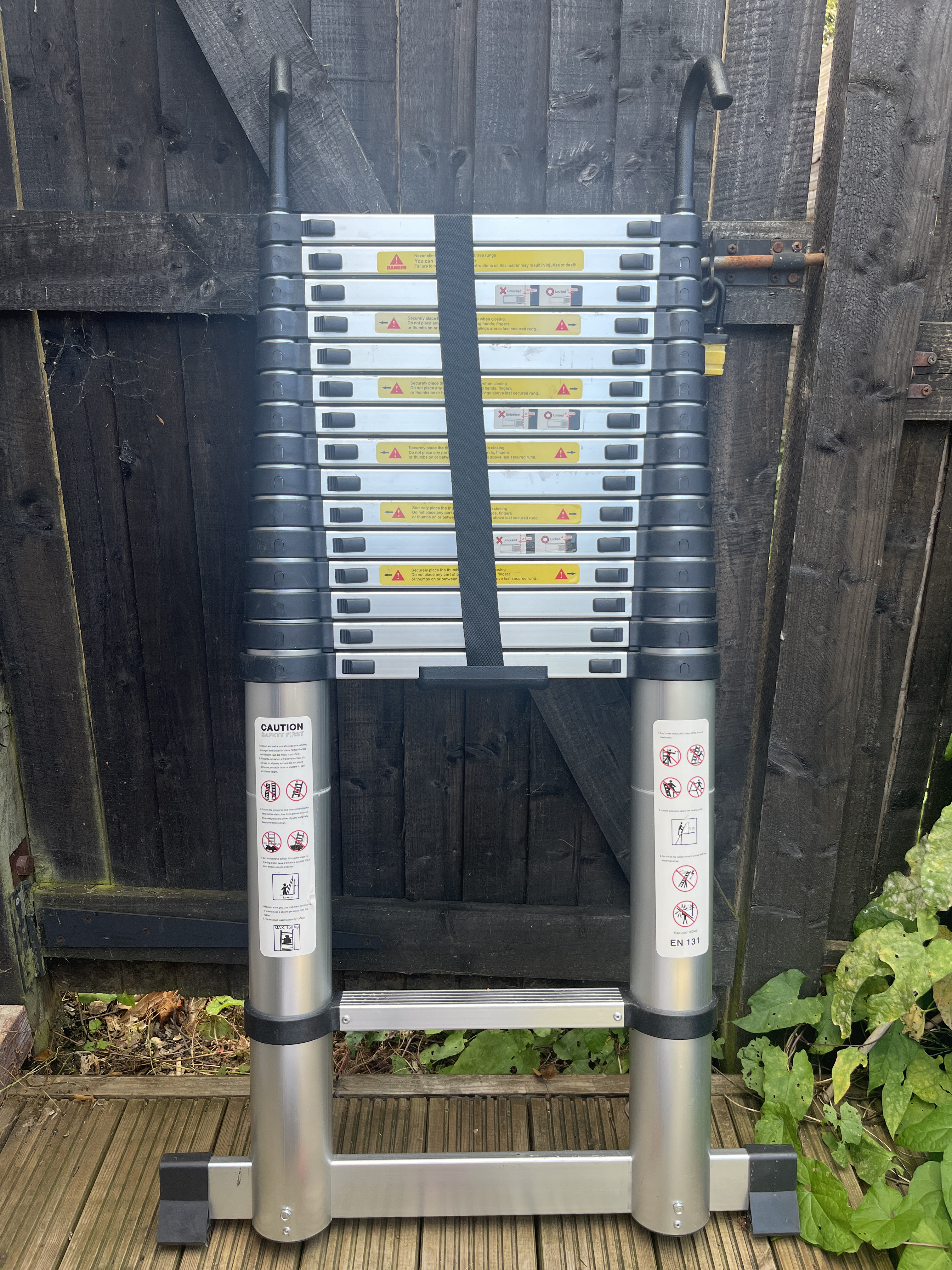 6.2 meters (20 feet) telescopic ladder