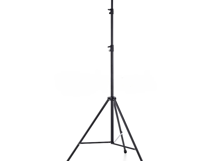 Två höga k&m 20800 mikrofonstativ utan bom