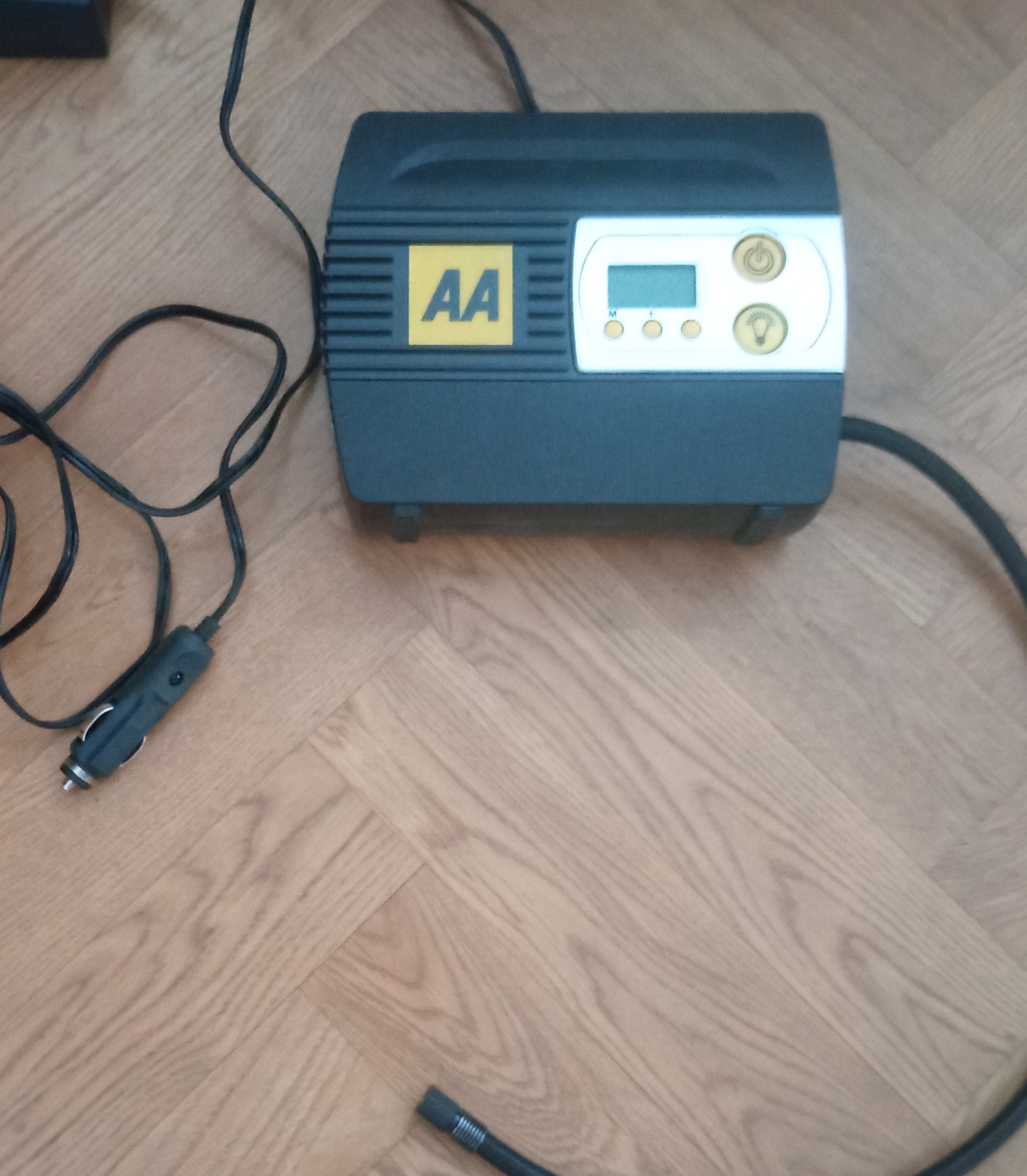 Kompakt luftkompressor / bildäckspump