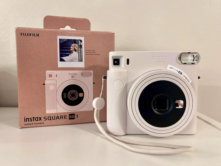 Instax square sq1 polaroid kamera