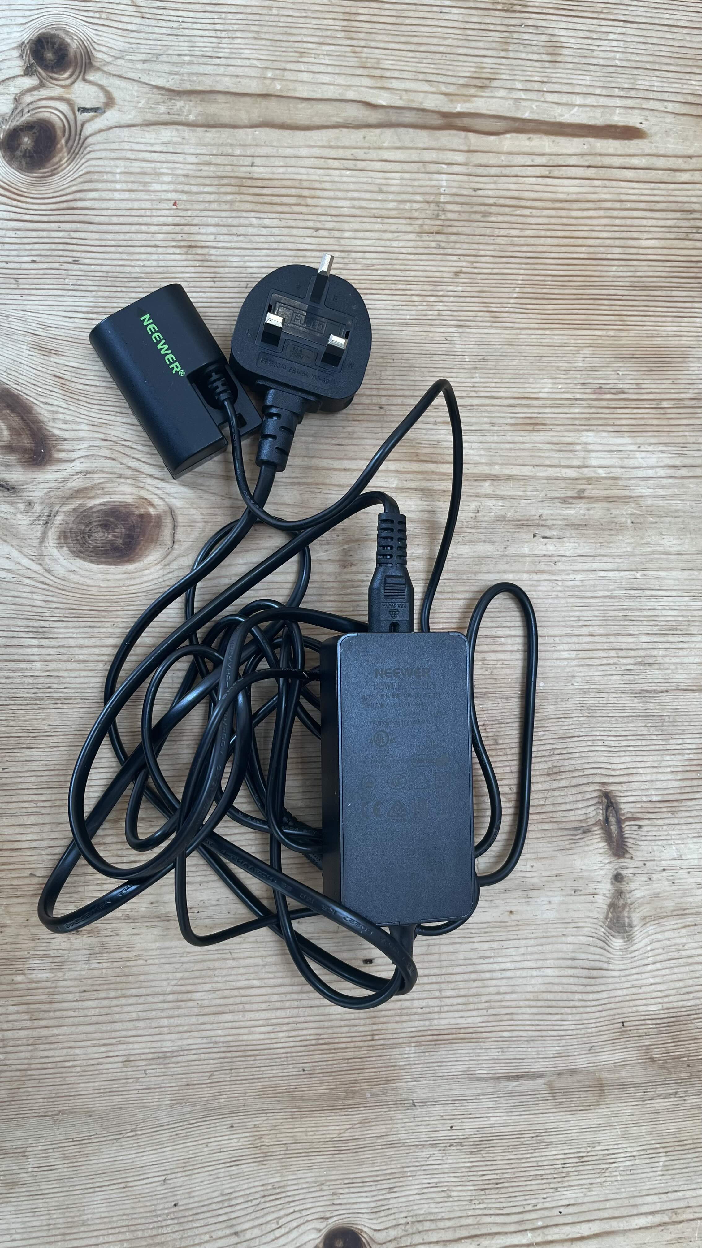 Neewer lp-e6 dummy battery & ac power adapter for canon eos cameras
