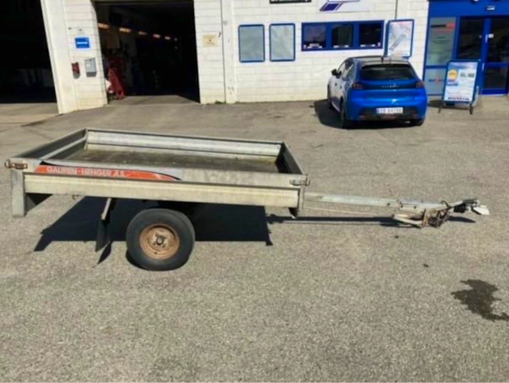 Praktisk gaupen henger med brems