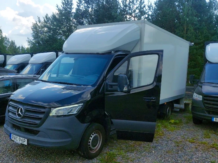Mercedes sprinter automat med bakgavellift