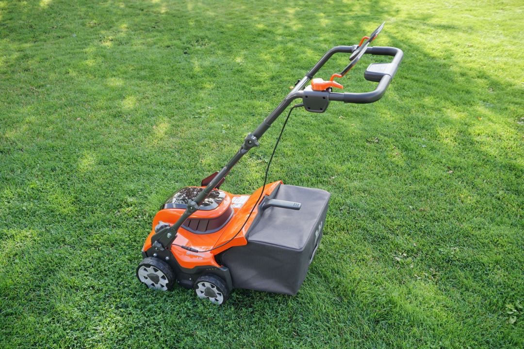 Husqvarna batteridriven vertikalskärare s138