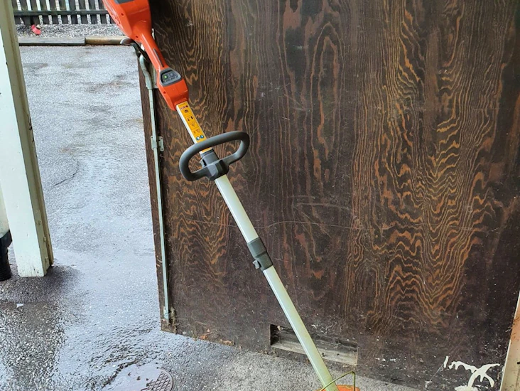 Batteridriven grästrimmer husqvarna