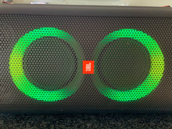 Jbl partybox 100 - 160w - 2 trådlösa mikrofoner